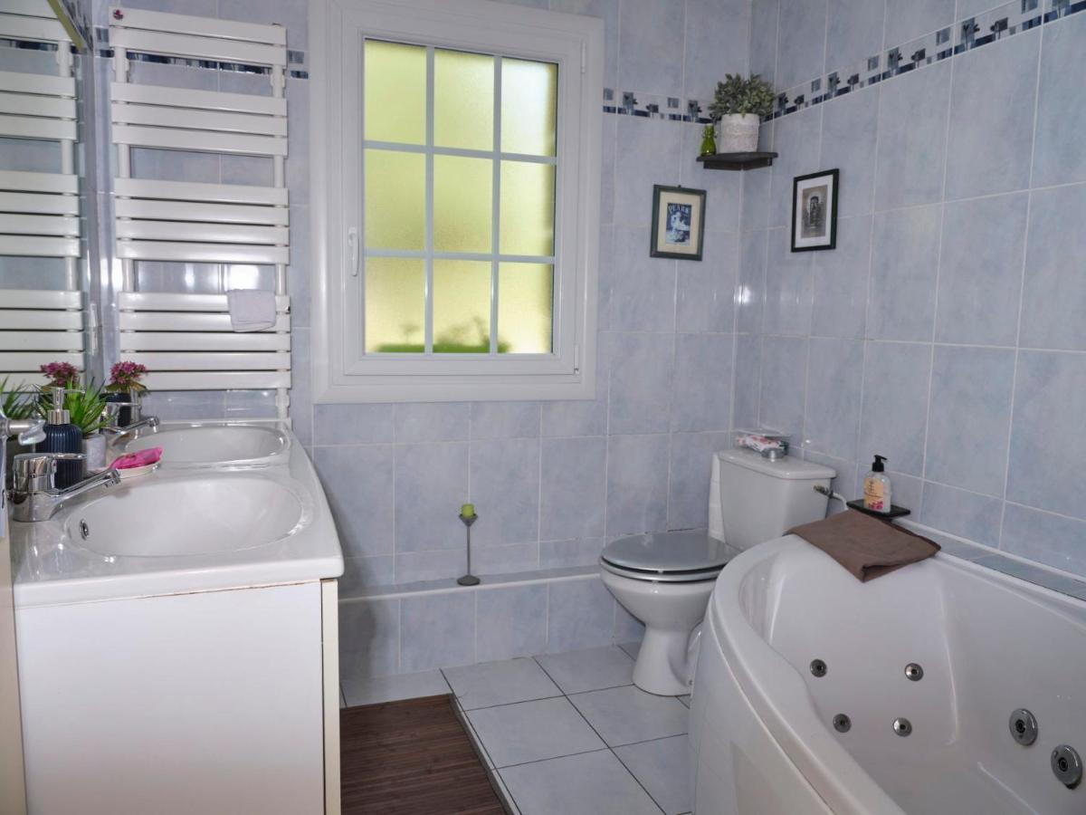 Bed and Breakfast Les Roses Santec Exterior foto